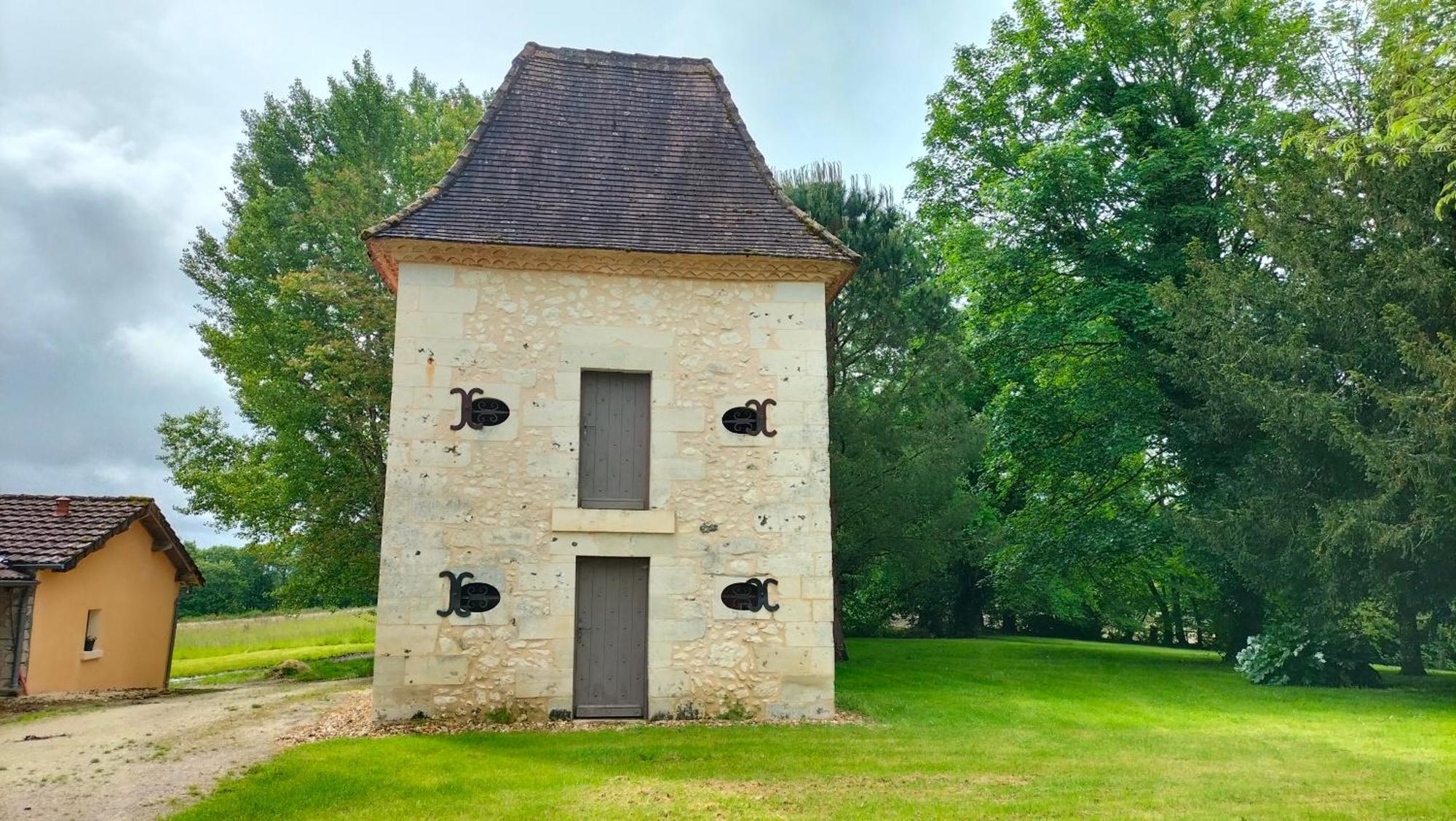 Gite De La Gardie Mensignac Eksteriør billede